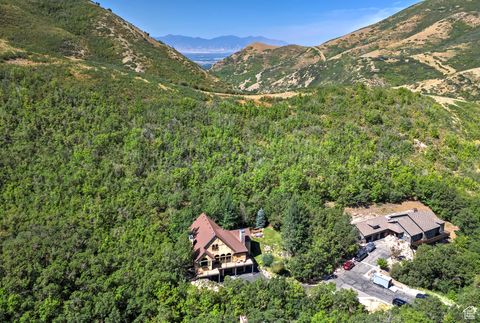 Tiny photo for 4436 E KENBRIDGE CT. Ct, Salt Lake City, UT 84108 (MLS # 2104781)