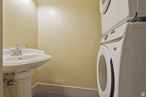 Tiny photo for 4436 E KENBRIDGE CT. Ct, Salt Lake City, UT 84108 (MLS # 2104781)