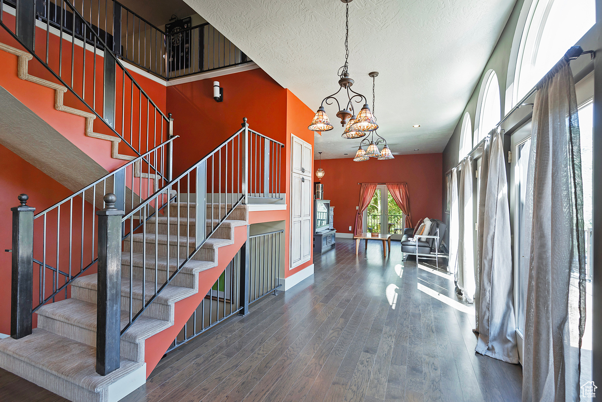 EMIGRATION PLACE - Residential