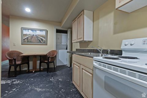 Tiny photo for 4436 E KENBRIDGE CT. Ct, Salt Lake City, UT 84108 (MLS # 2104781)
