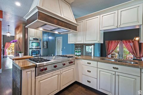 Tiny photo for 4436 E KENBRIDGE CT. Ct, Salt Lake City, UT 84108 (MLS # 2104781)