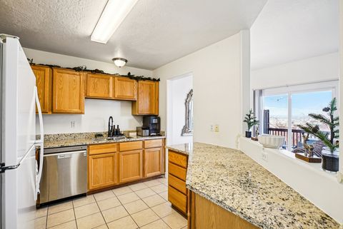 Tiny photo for 139 E WAYFIELD DR S, Draper, UT 84020 (MLS # 2127062)