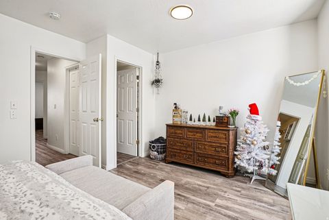 Tiny photo for 139 E WAYFIELD DR S, Draper, UT 84020 (MLS # 2127062)