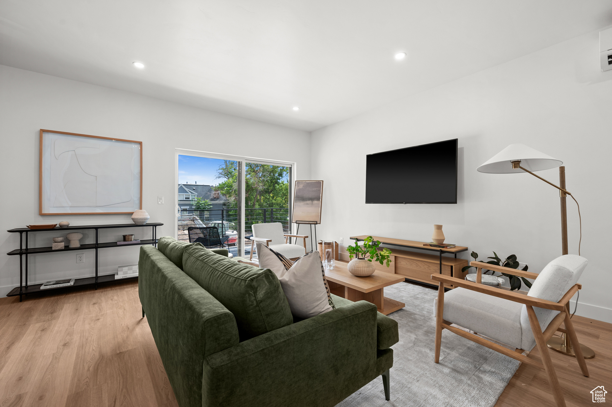 WOODLAND COMMONS - Residential