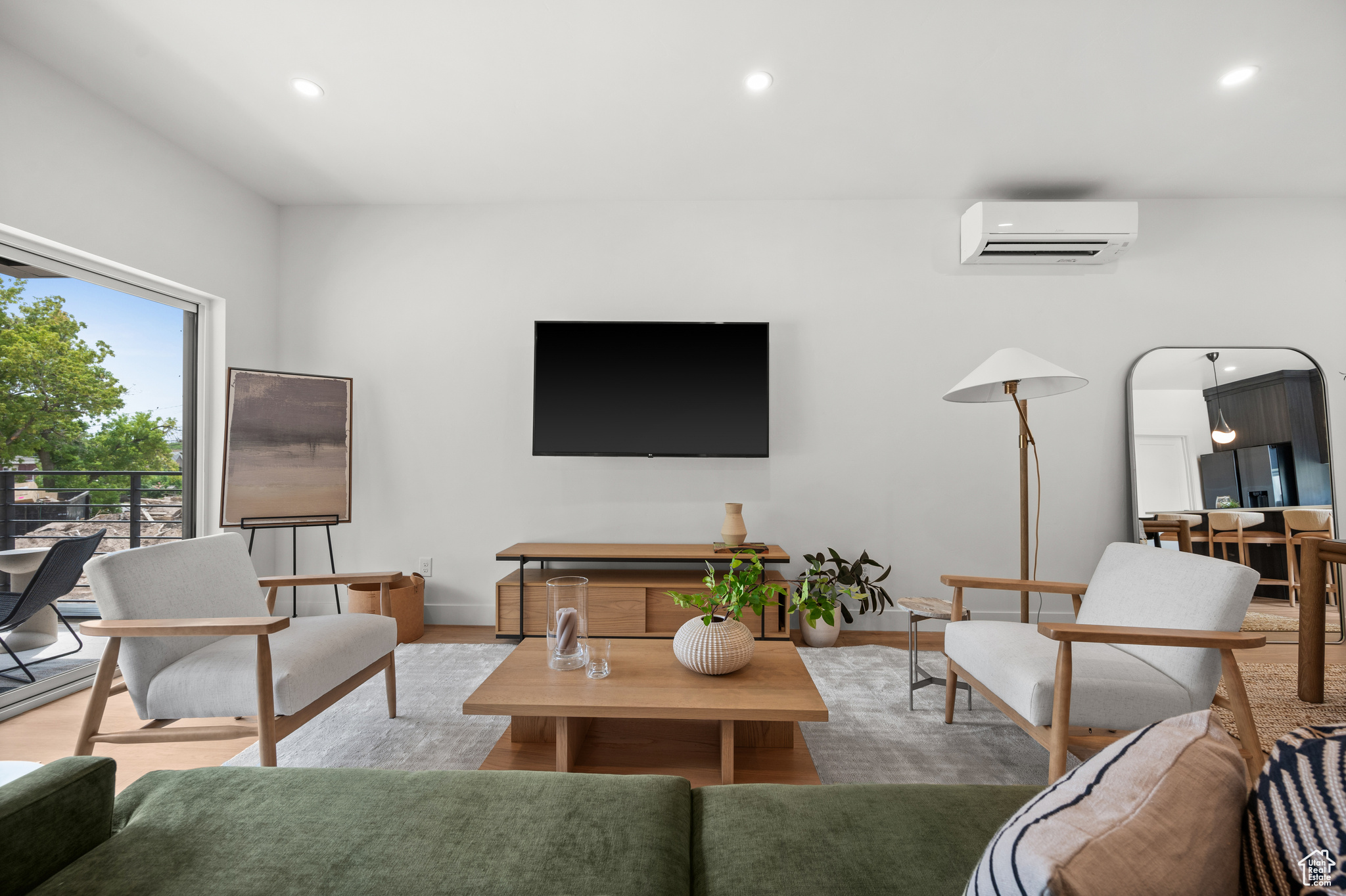 WOODLAND COMMONS - Residential