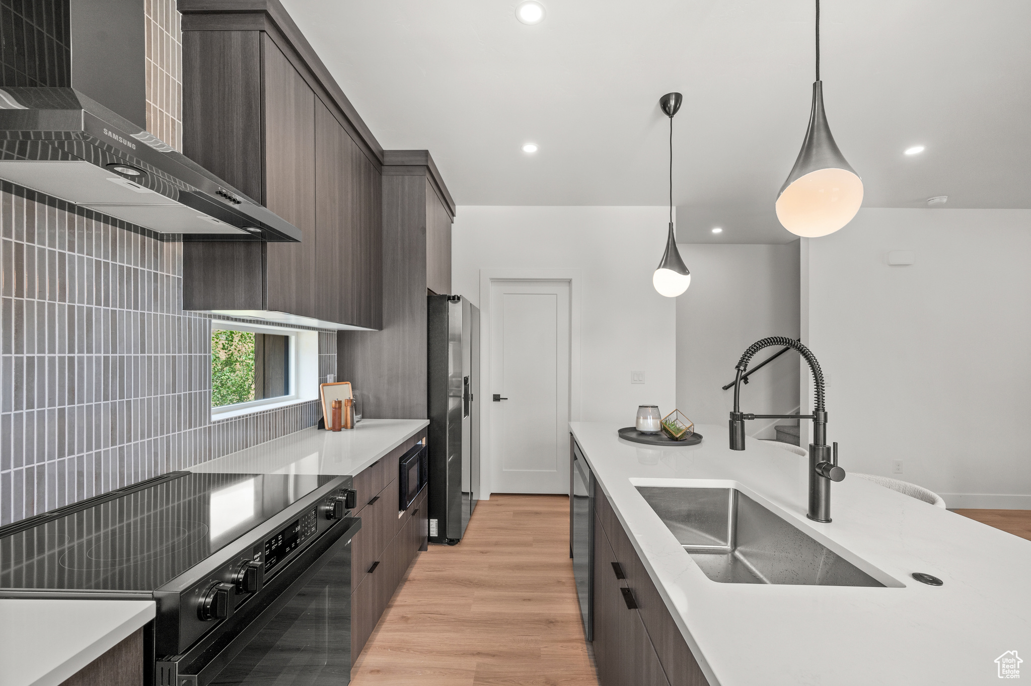 WOODLAND COMMONS - Residential