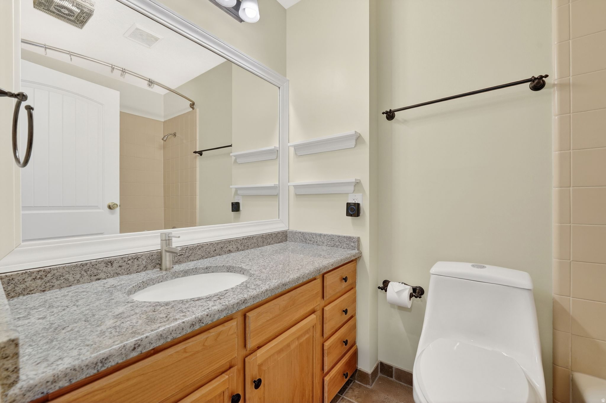 WOLF LODGE - Residential