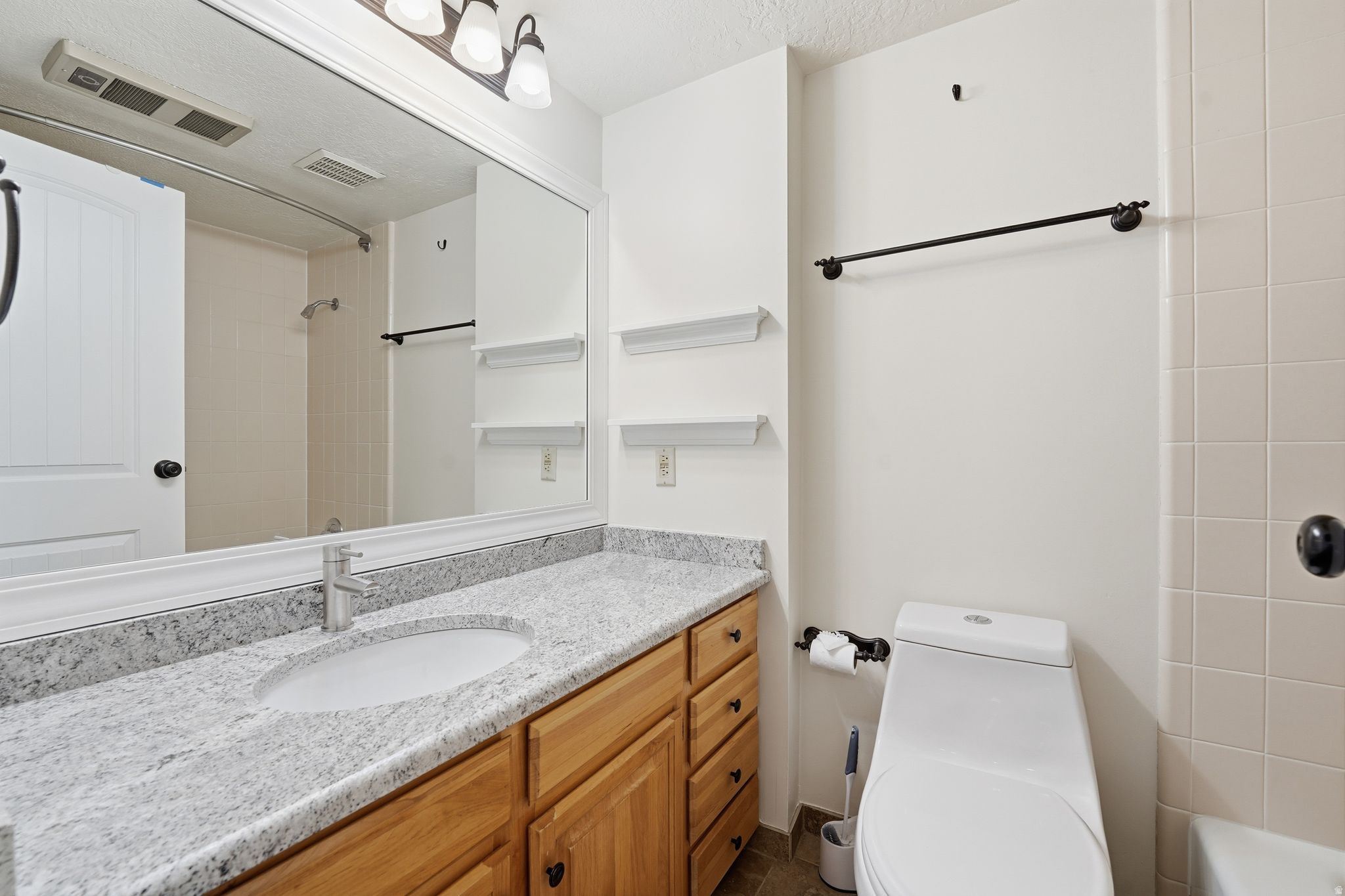 WOLF LODGE - Residential