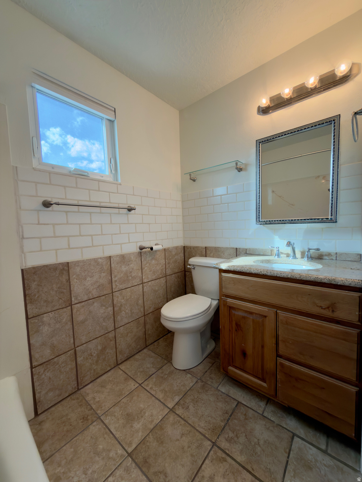 STRAWBERRY POINTE - Residential