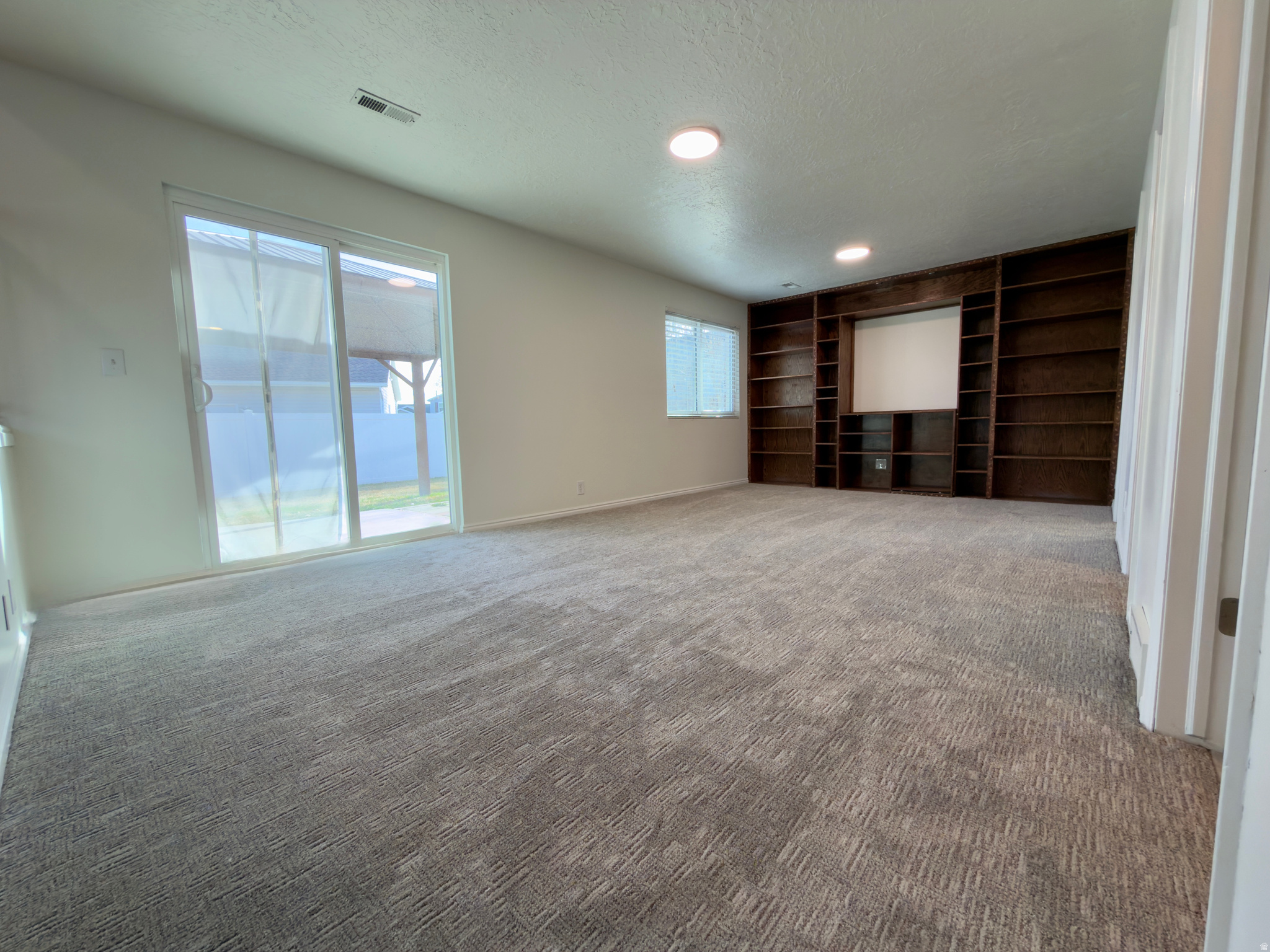 STRAWBERRY POINTE - Residential