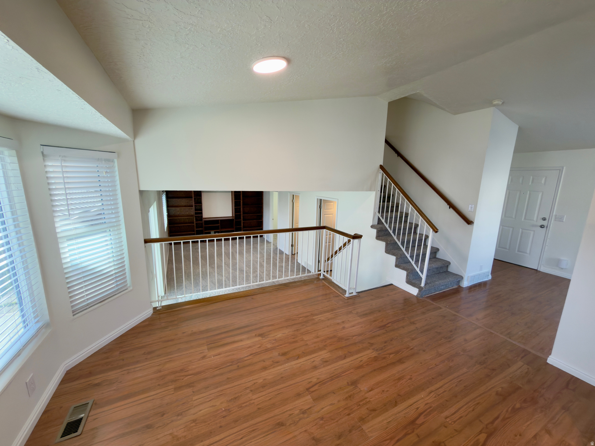 STRAWBERRY POINTE - Residential