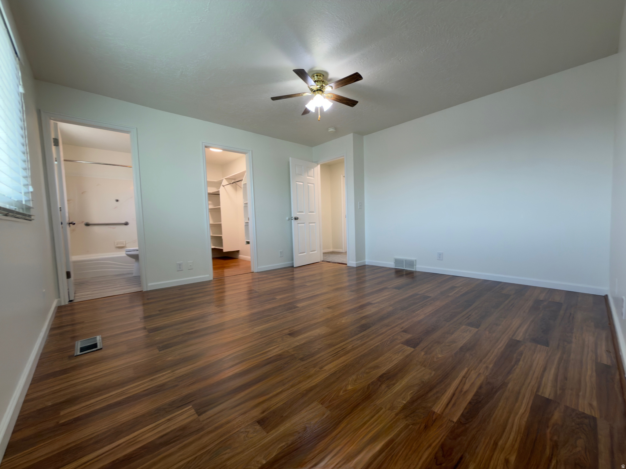 STRAWBERRY POINTE - Residential