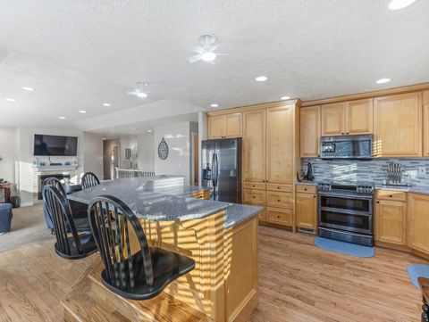 Tiny photo for 1137 W 2500 S, Syracuse, UT 84075 (MLS # 2130350)