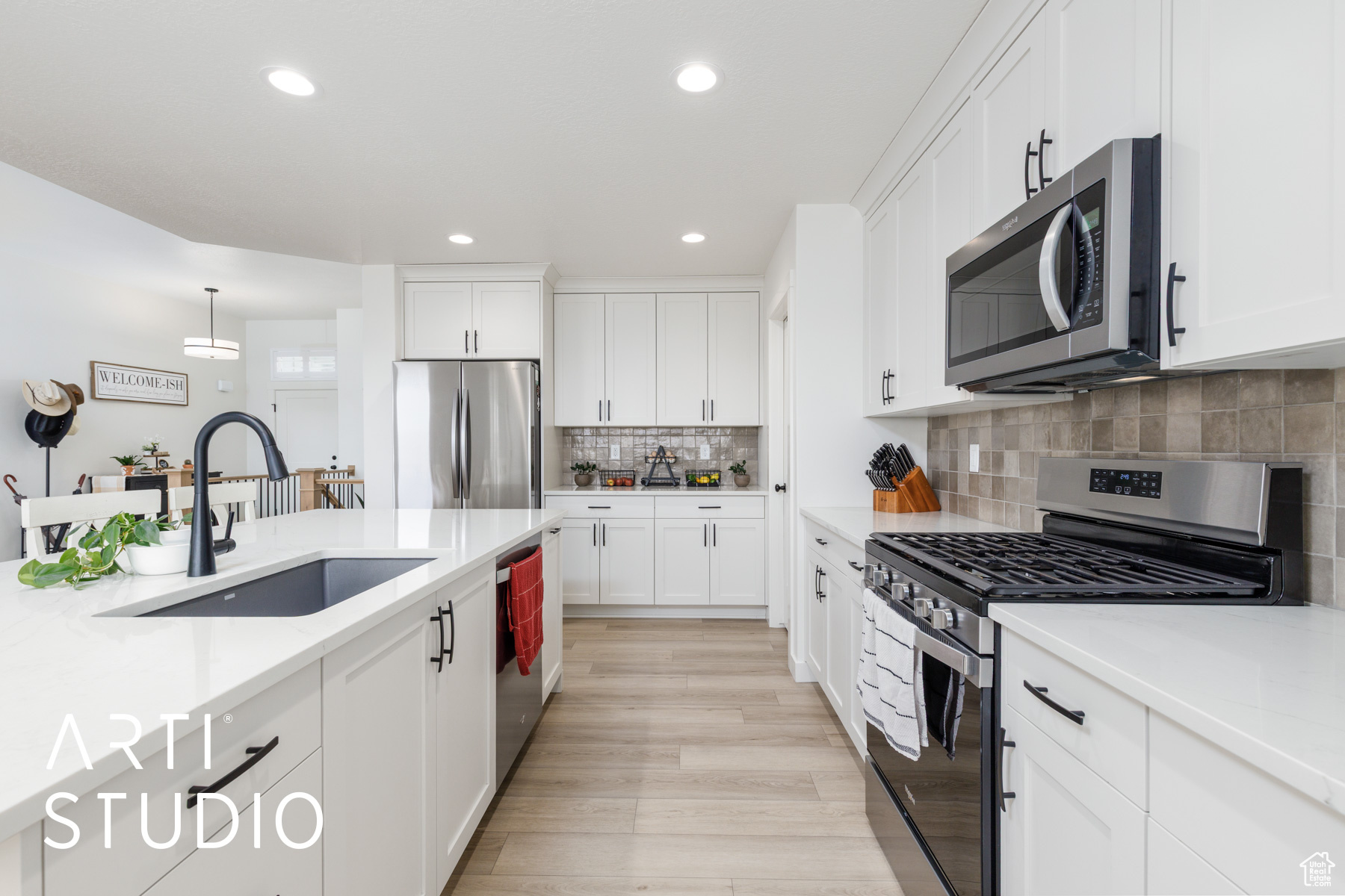 RIVER CROSSING - Residential