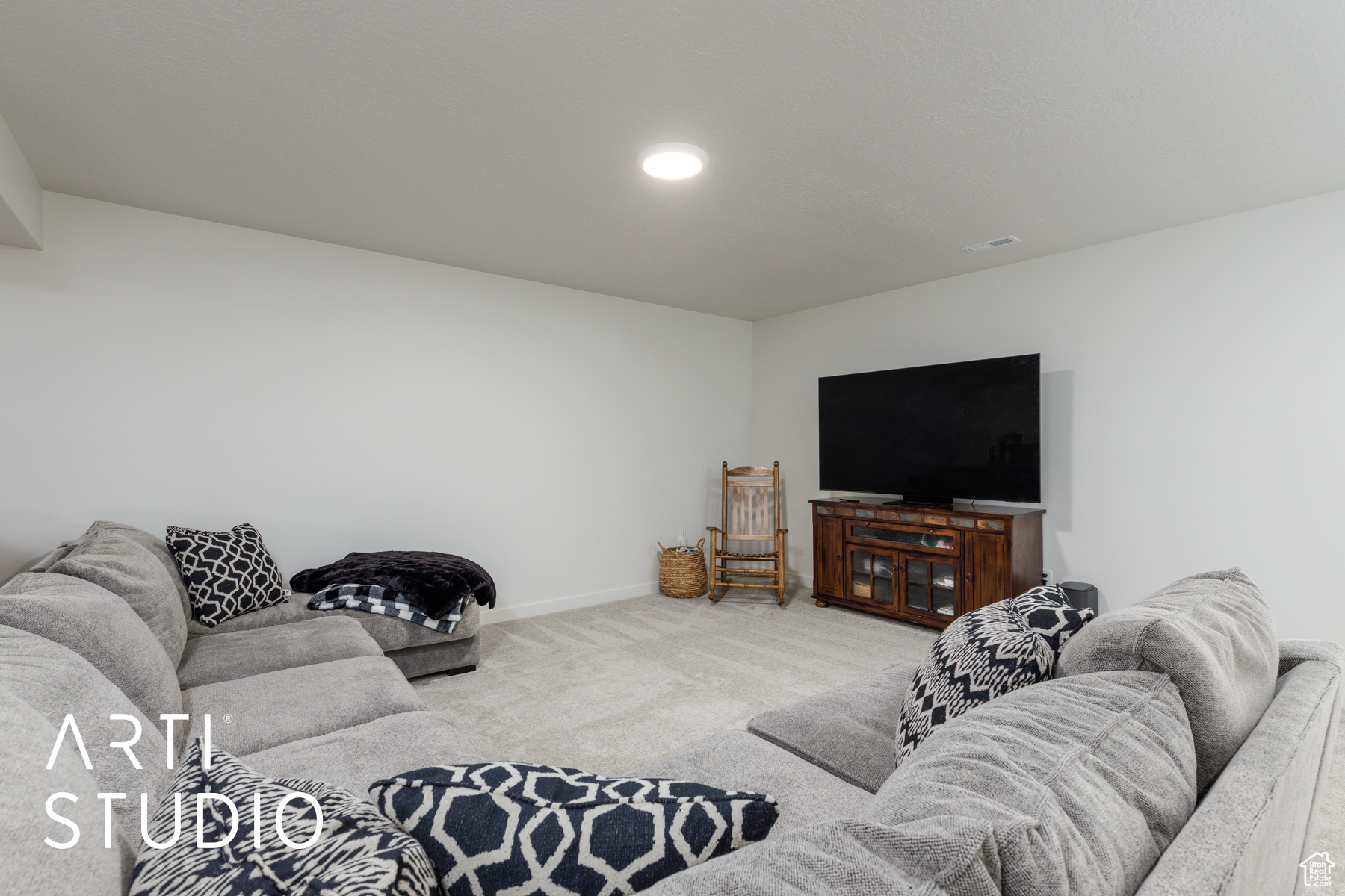 RIVER CROSSING - Residential