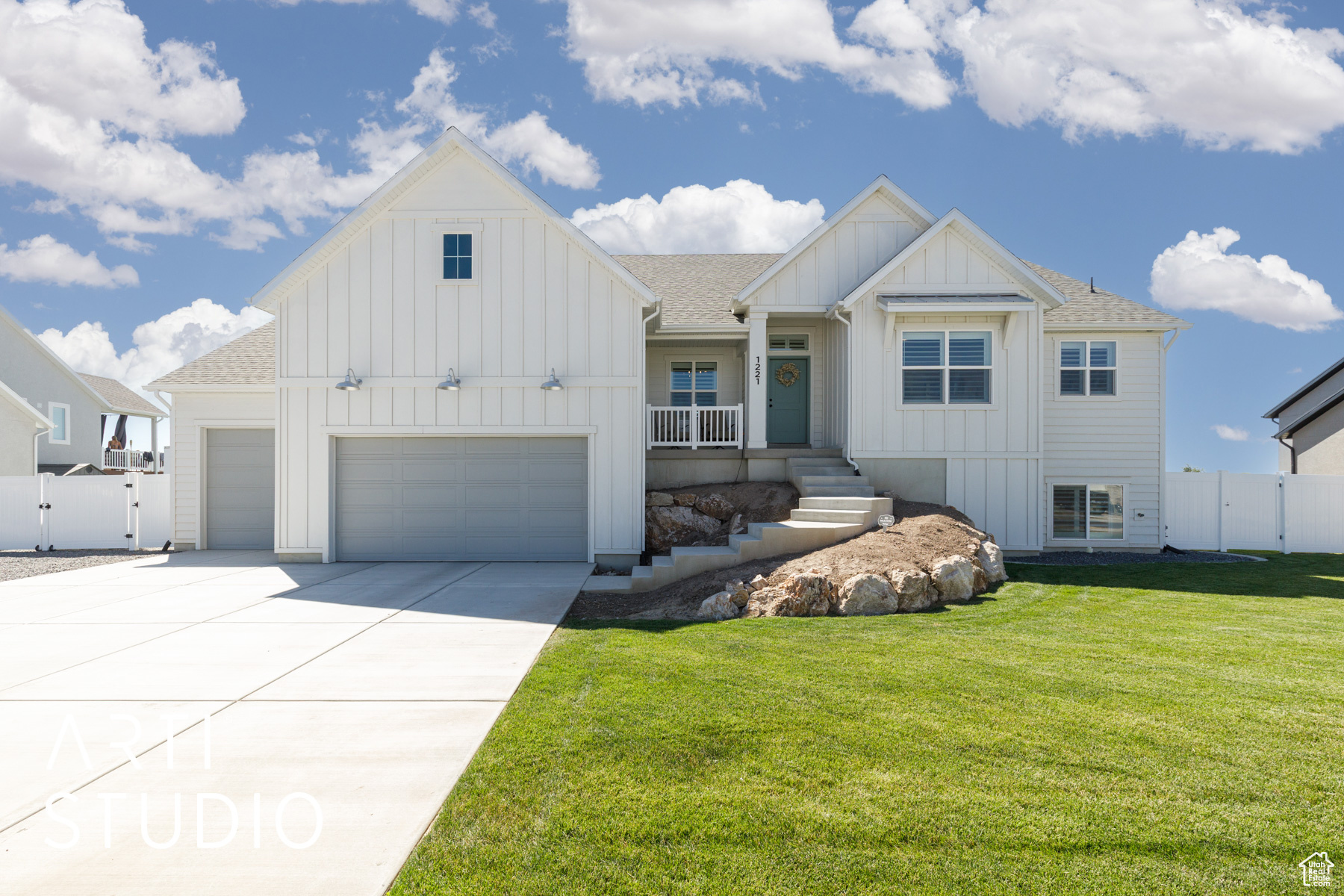 RIVER CROSSING - Residential