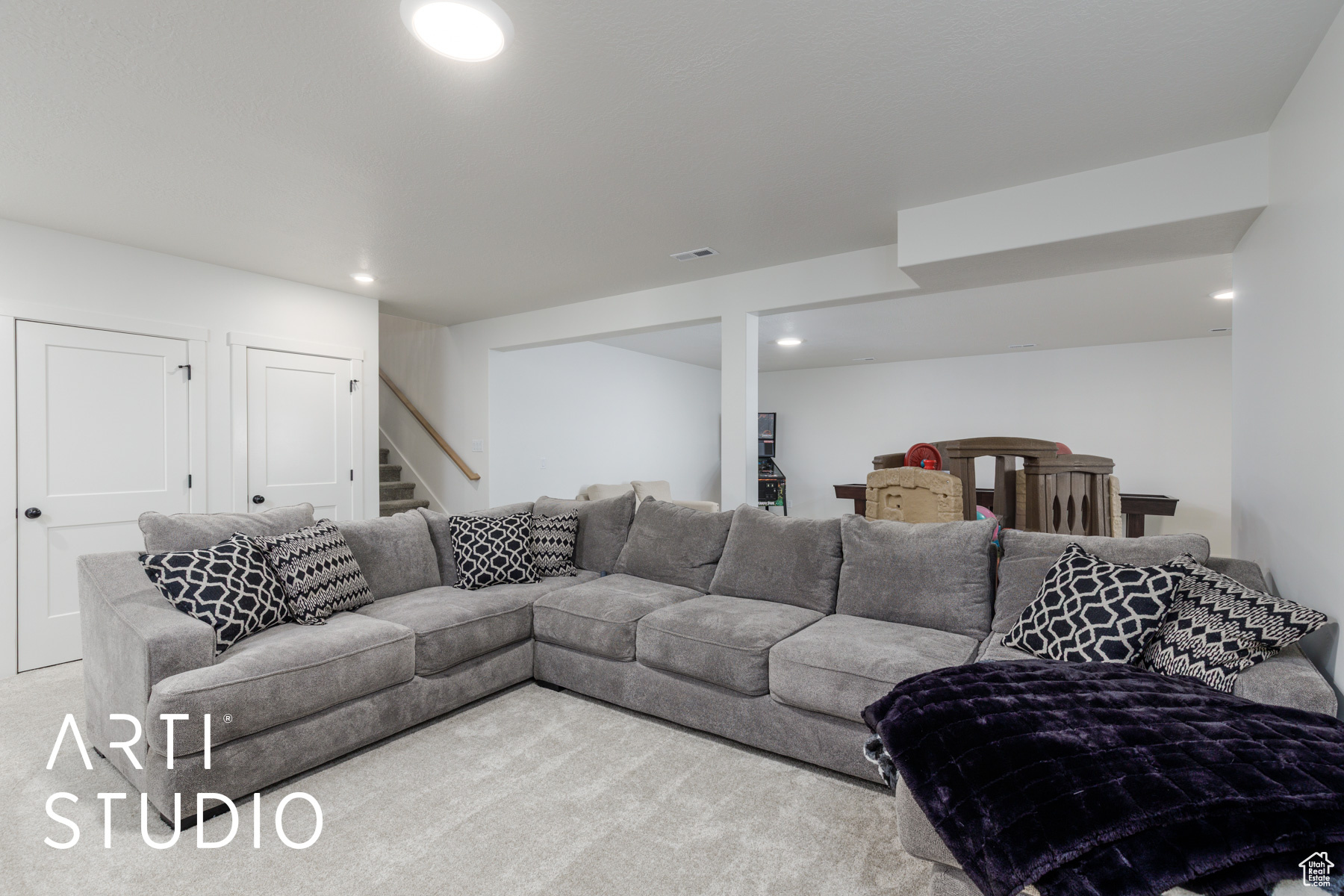 RIVER CROSSING - Residential