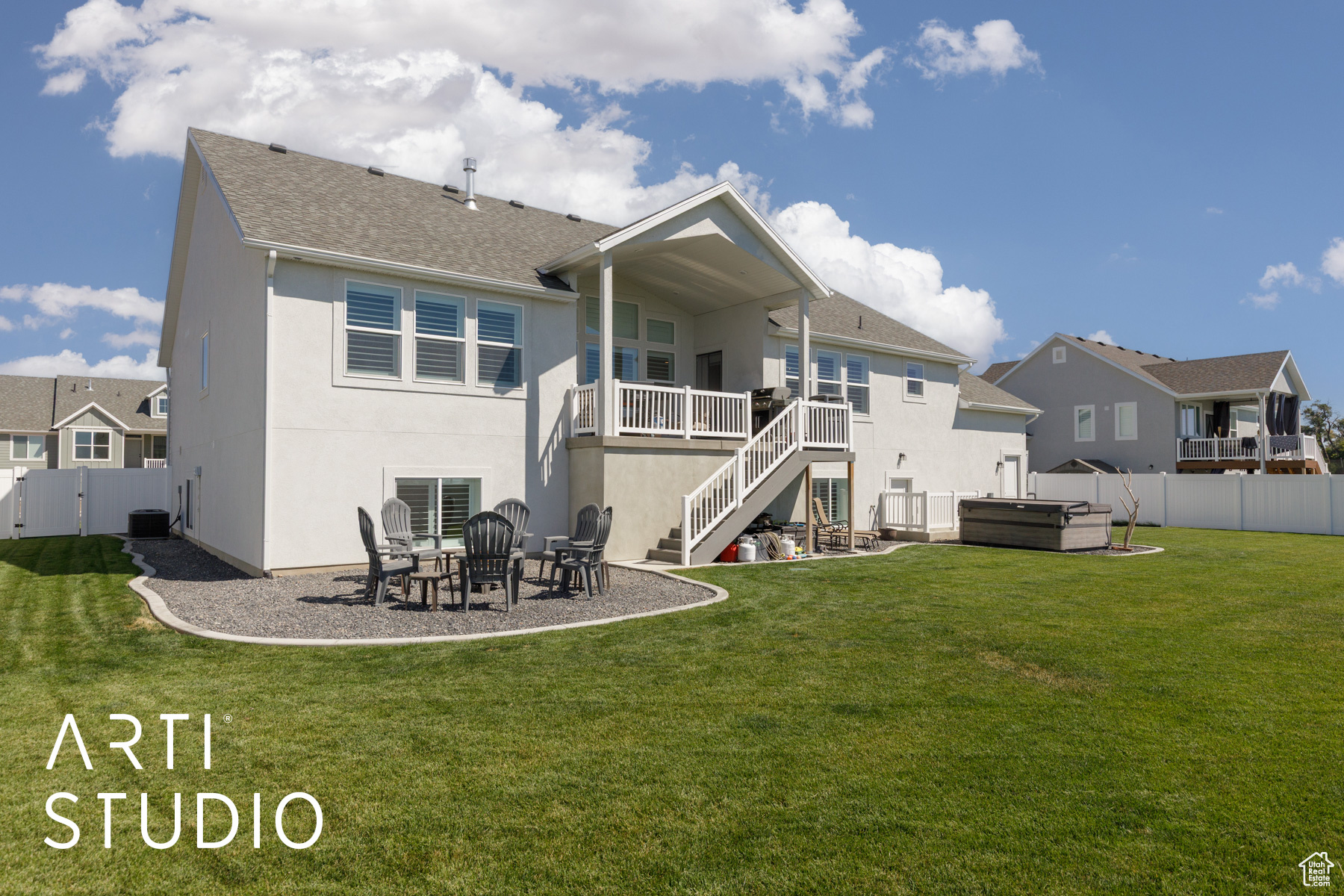 RIVER CROSSING - Residential