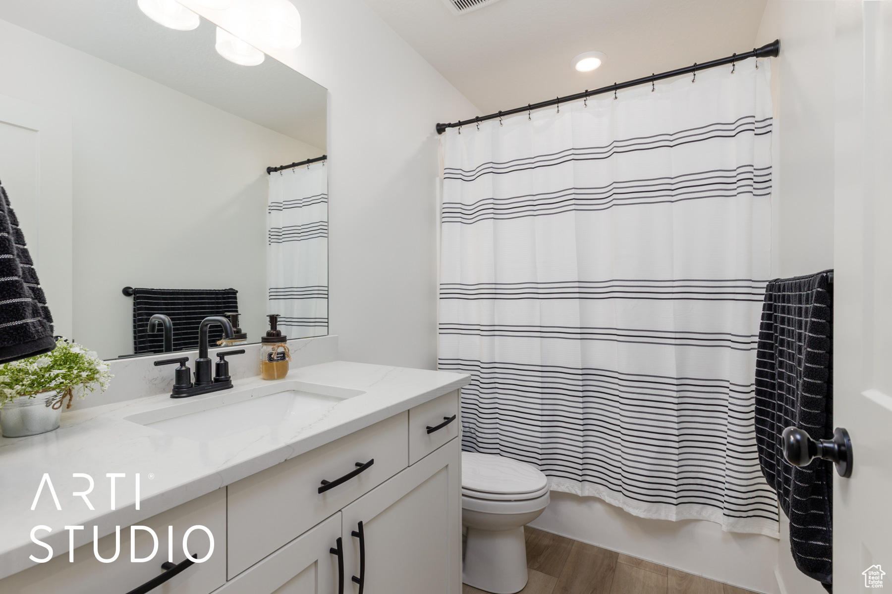 RIVER CROSSING - Residential