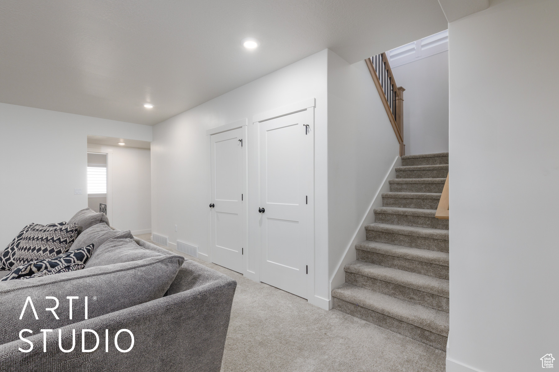 RIVER CROSSING - Residential