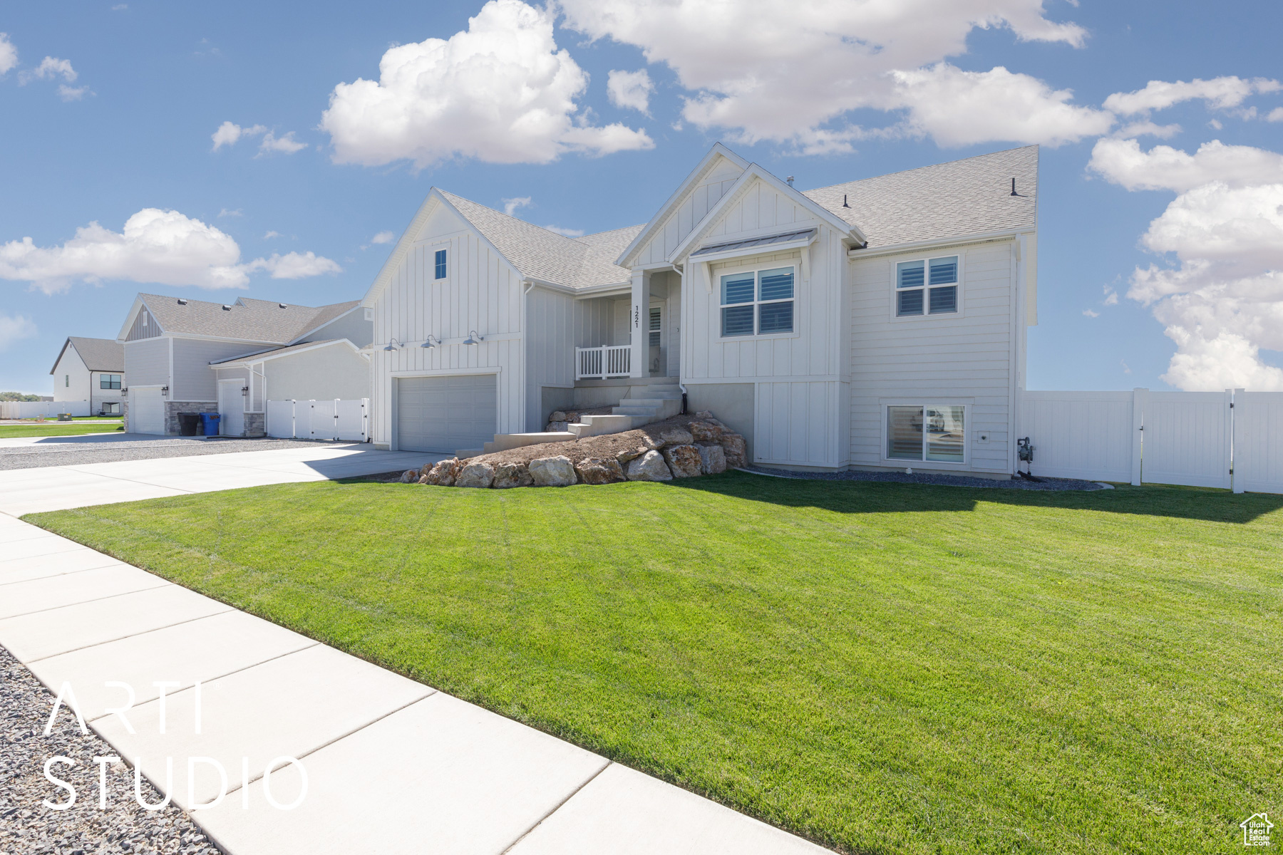 RIVER CROSSING - Residential
