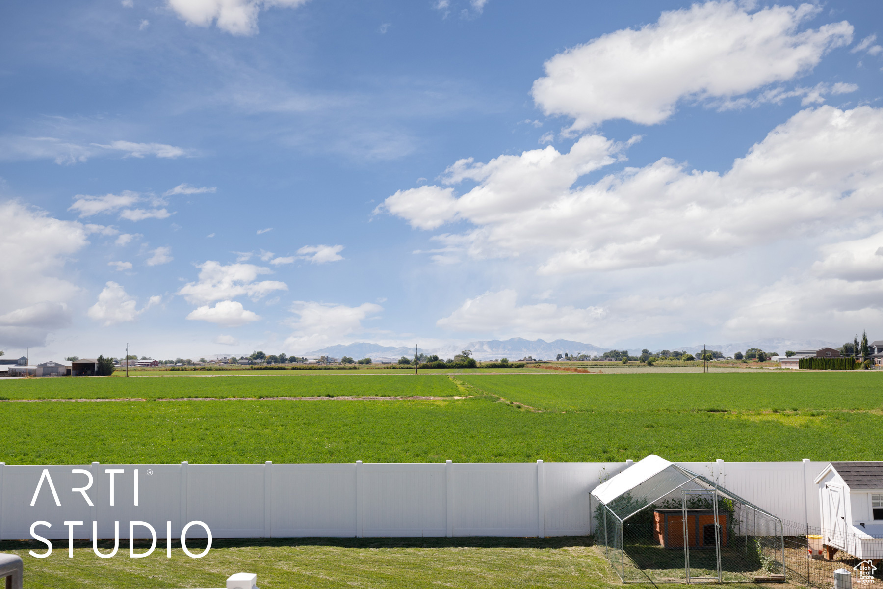 RIVER CROSSING - Residential