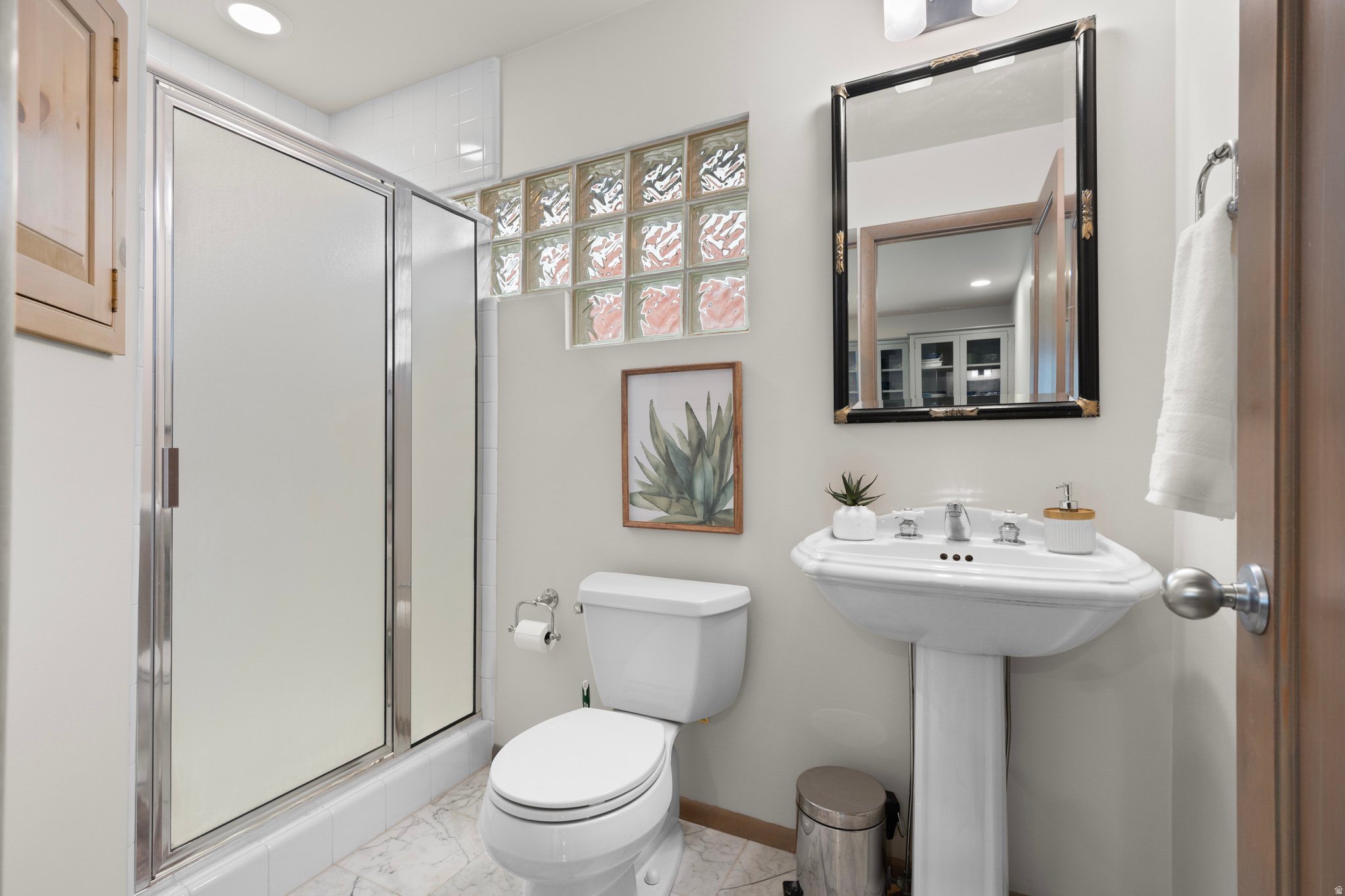 AVENUES - Residential