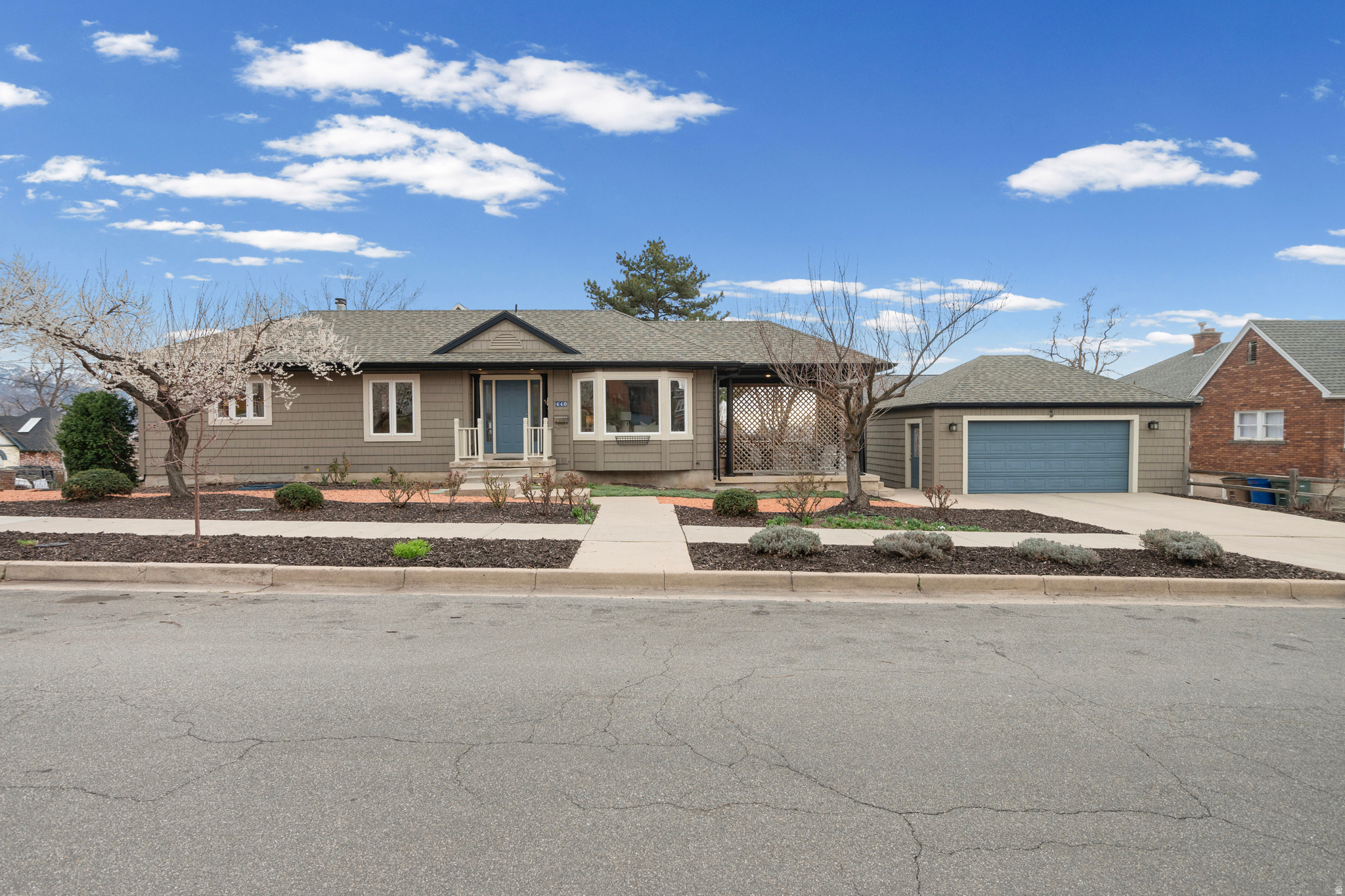 AVENUES - Residential