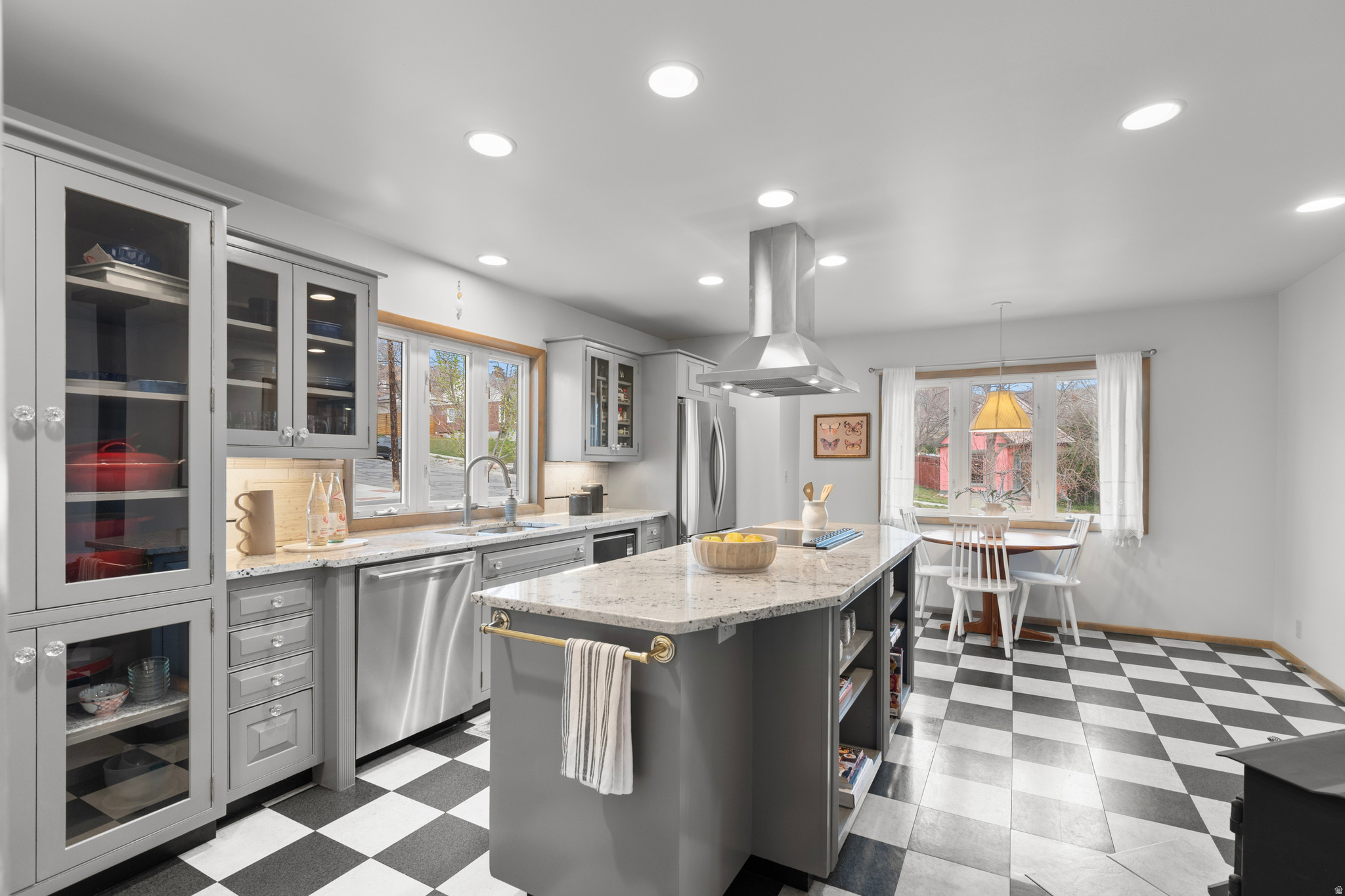 AVENUES - Residential