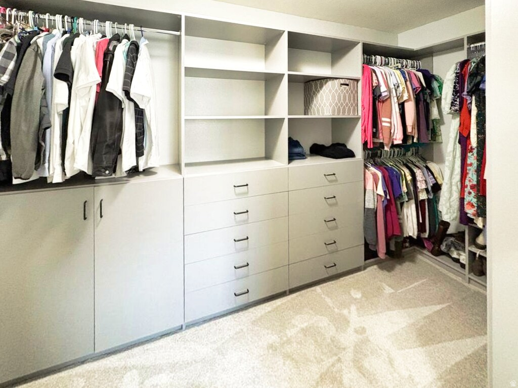 BENNY ESTATES - Residential