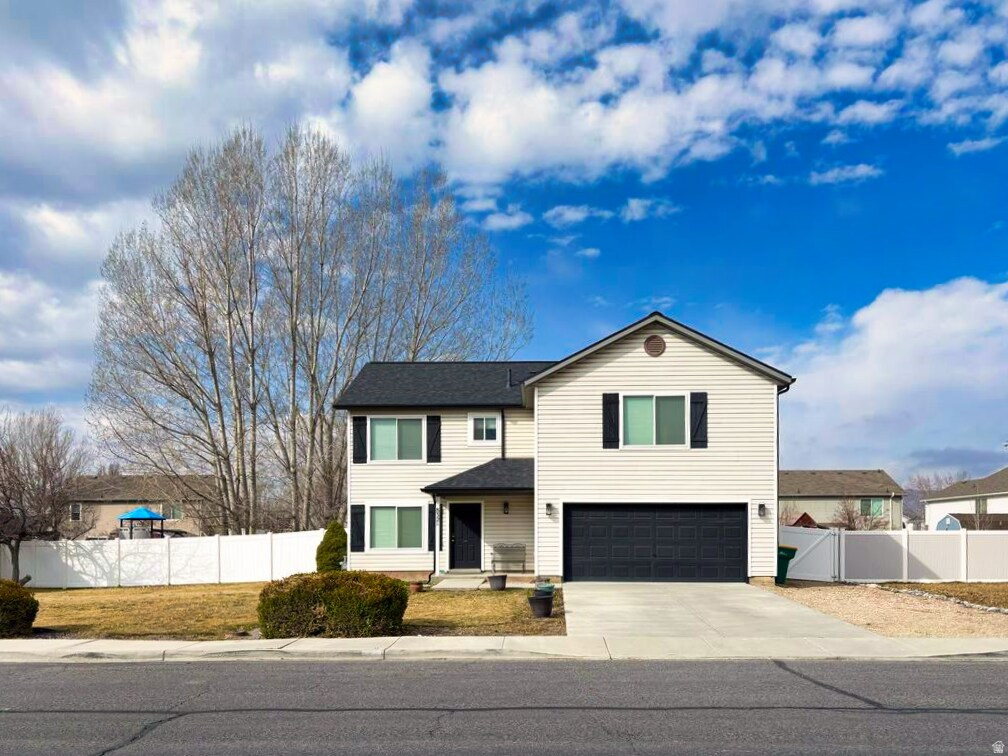 BENNY ESTATES - Residential