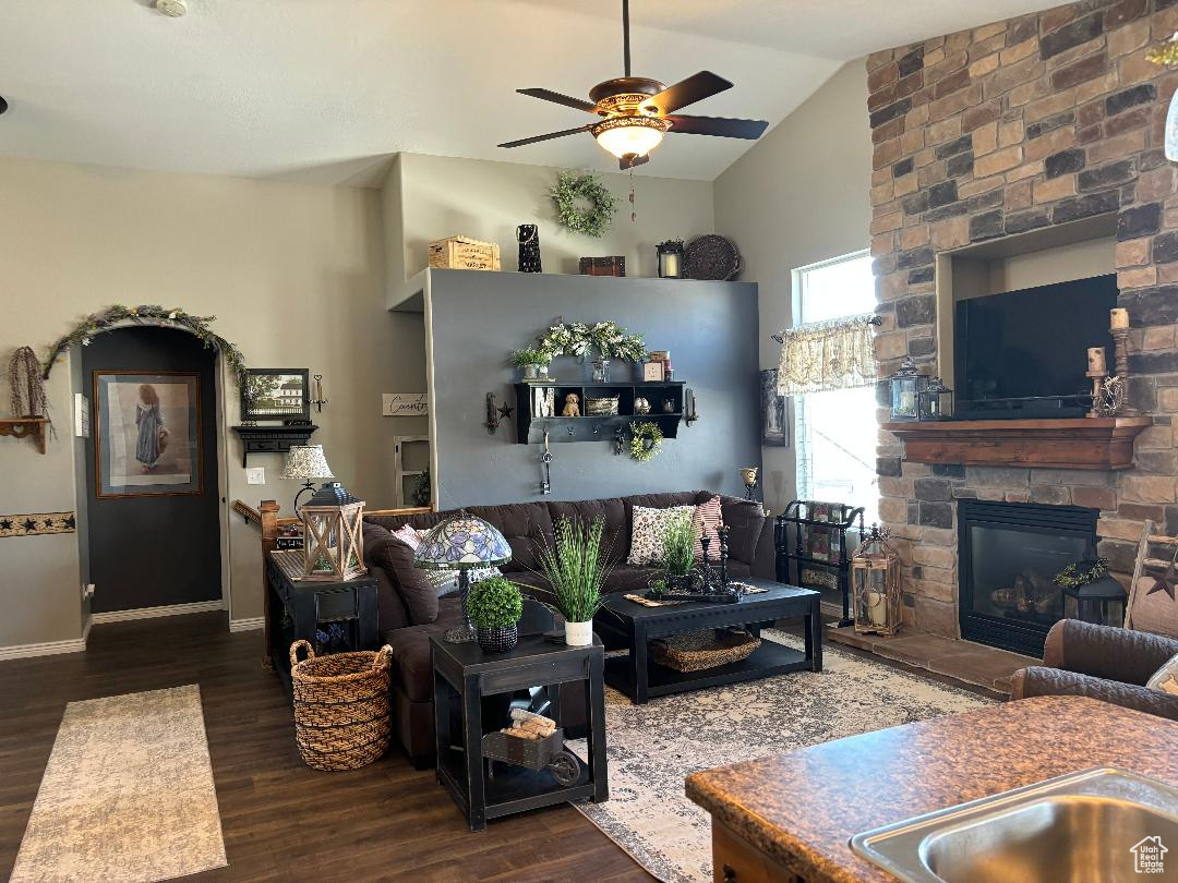 402 W Diamant Ln, Tooele, Utah image 14