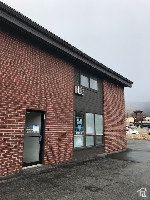 COM-PARK PLAZA CONDOMINIUM - Commercial Lease