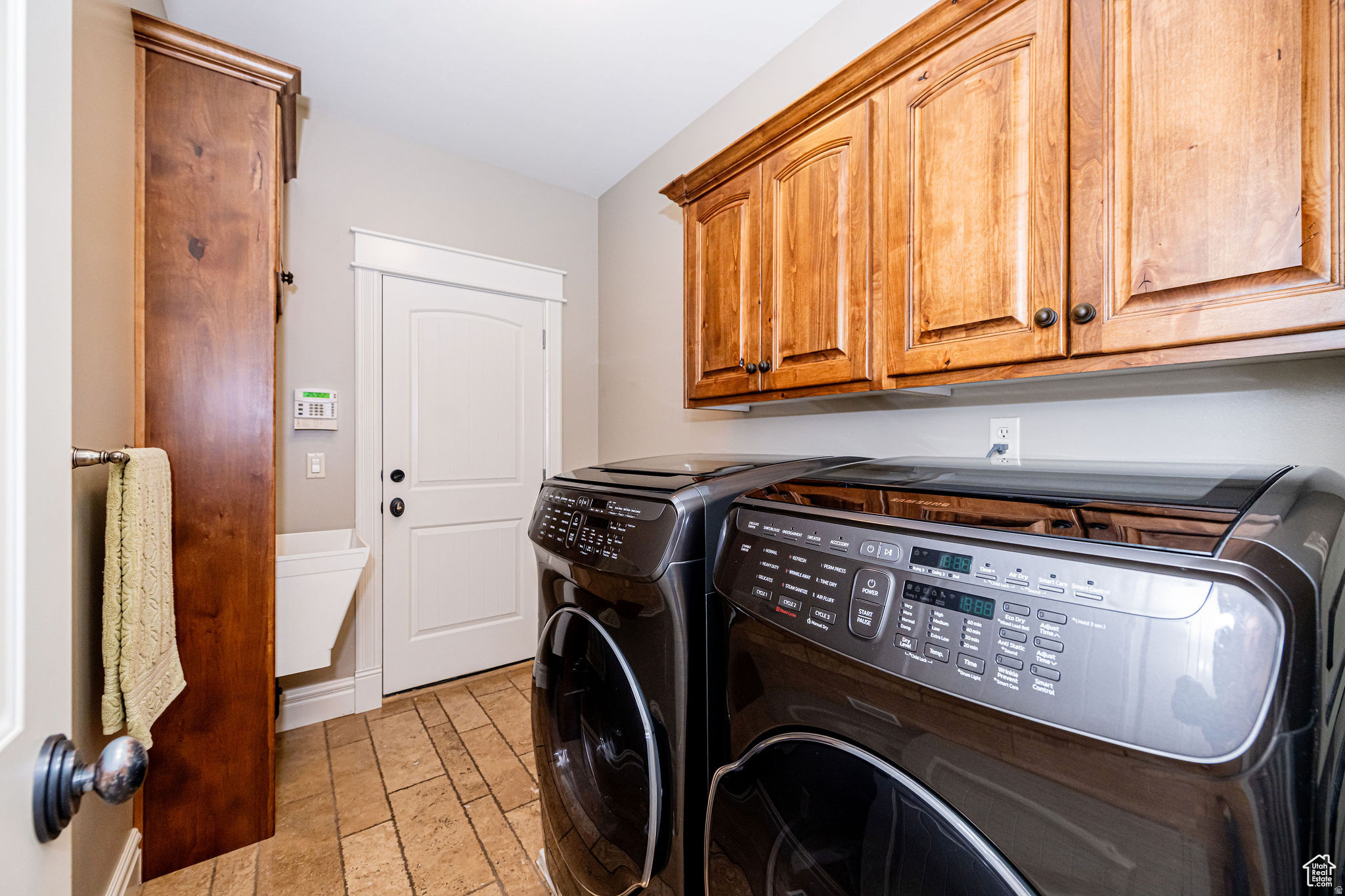 WINDSOR FARMS - Residential