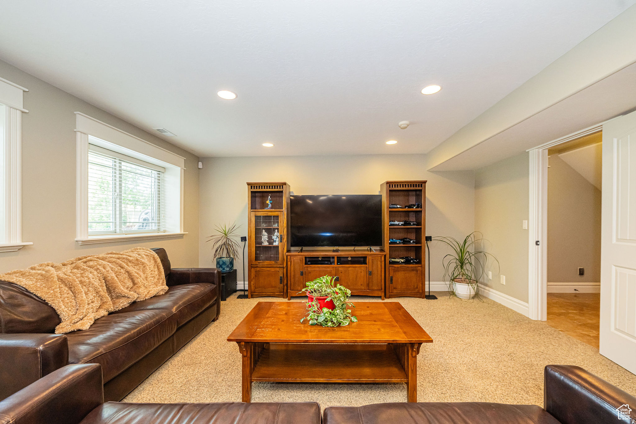 WINDSOR FARMS - Residential