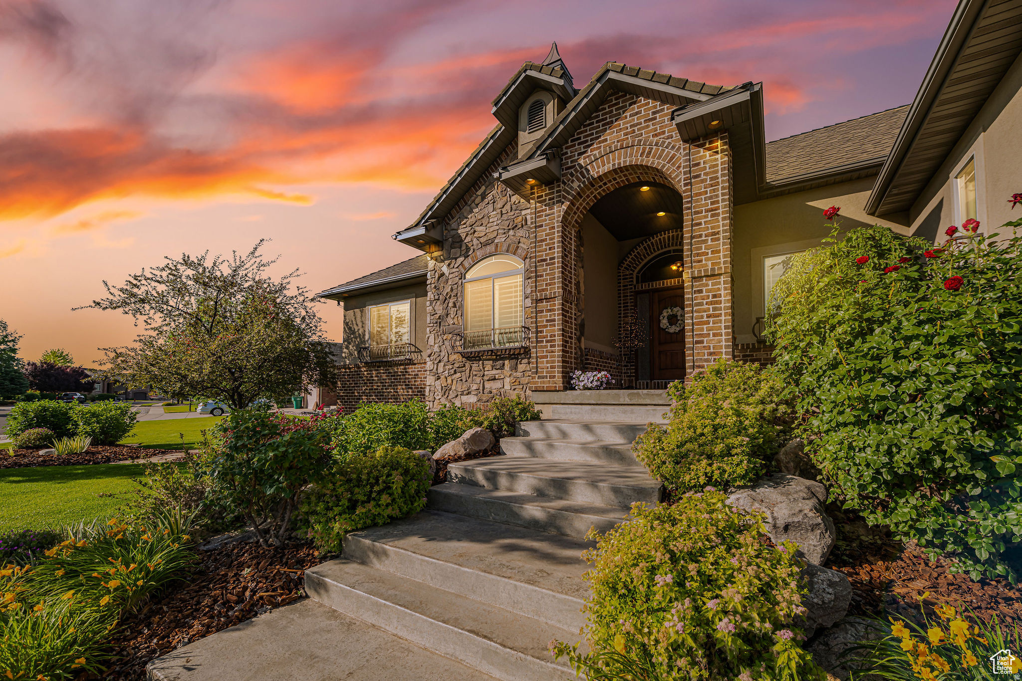 WINDSOR FARMS - Residential