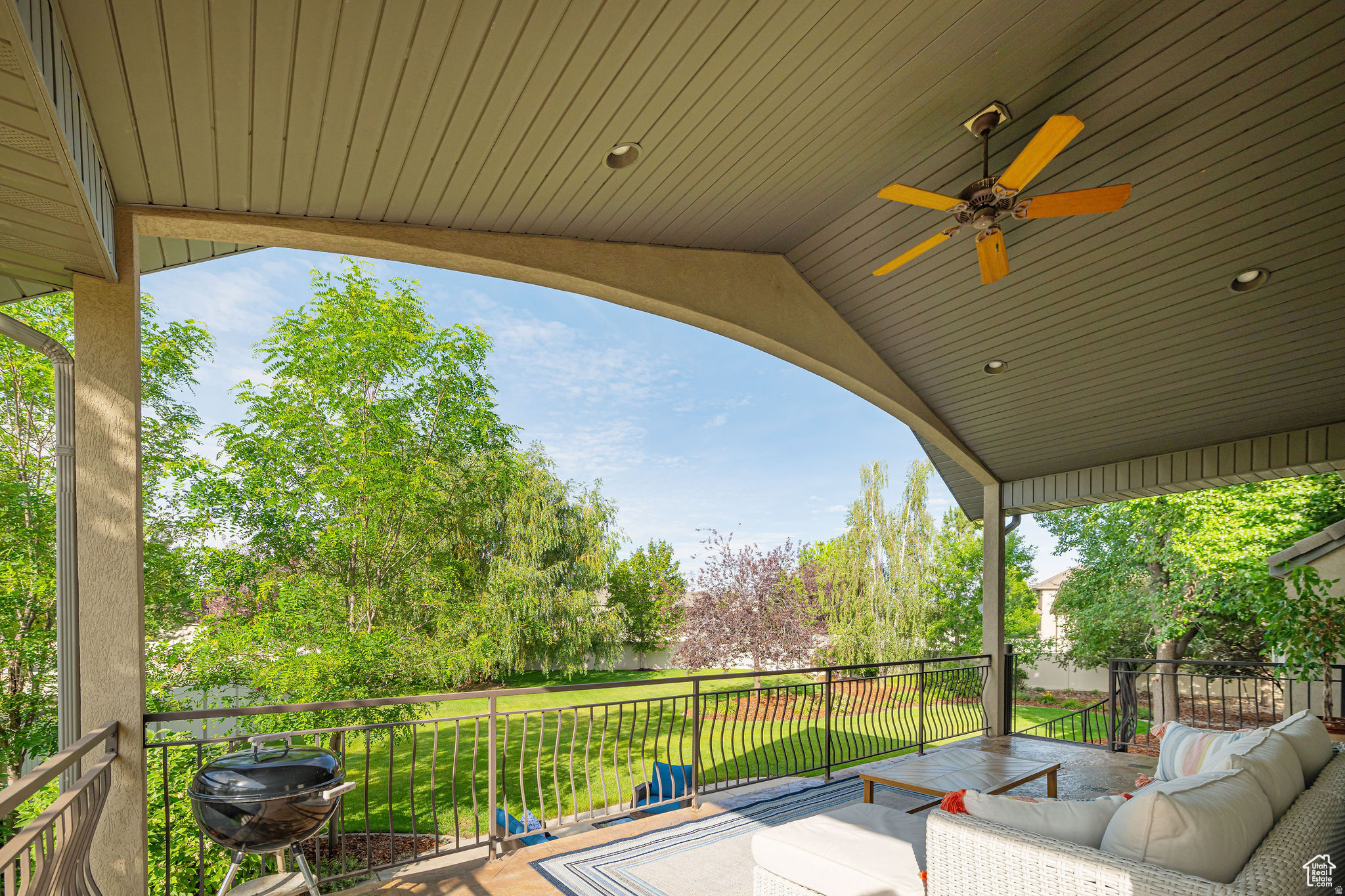 WINDSOR FARMS - Residential