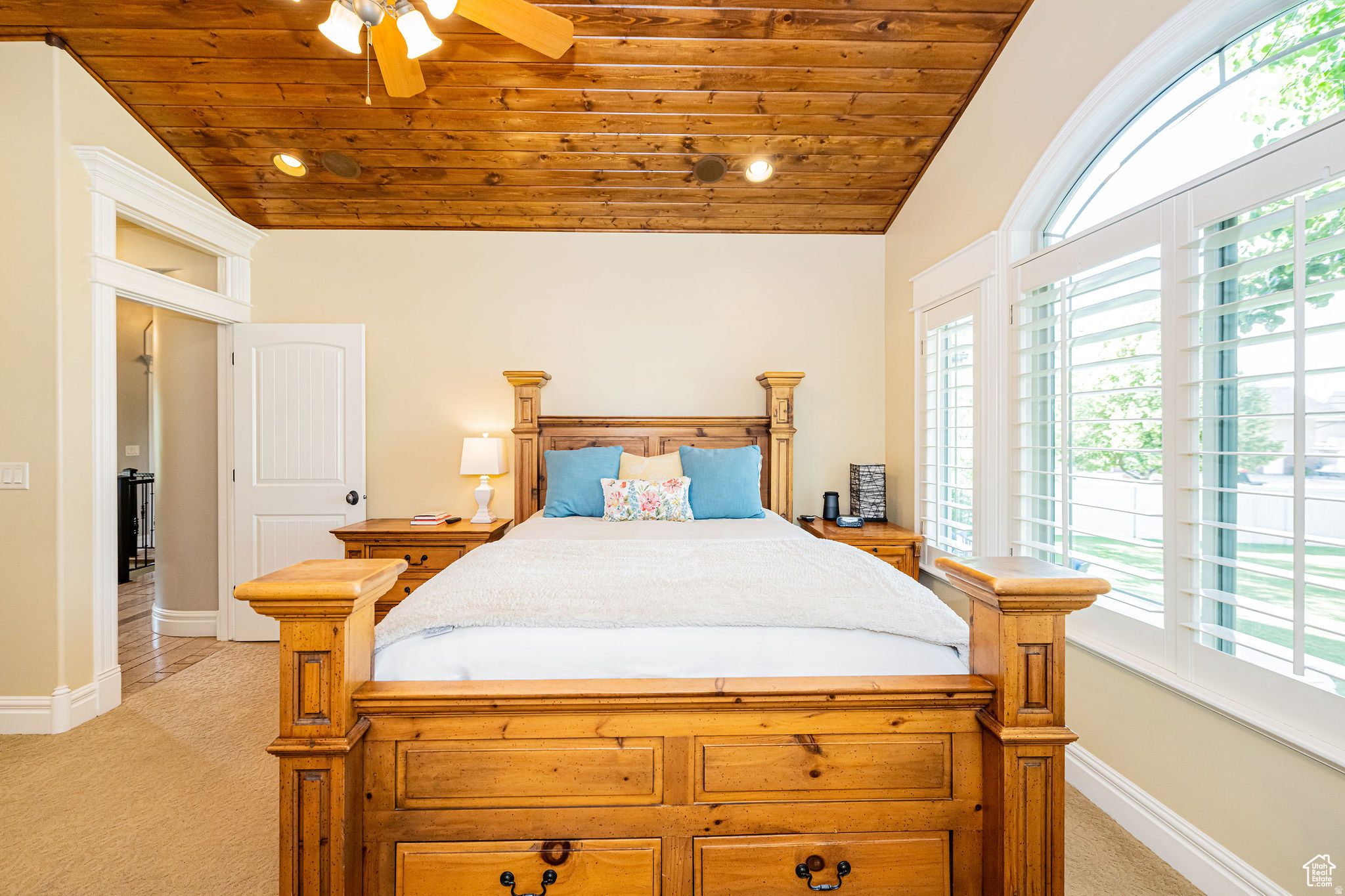 WINDSOR FARMS - Residential