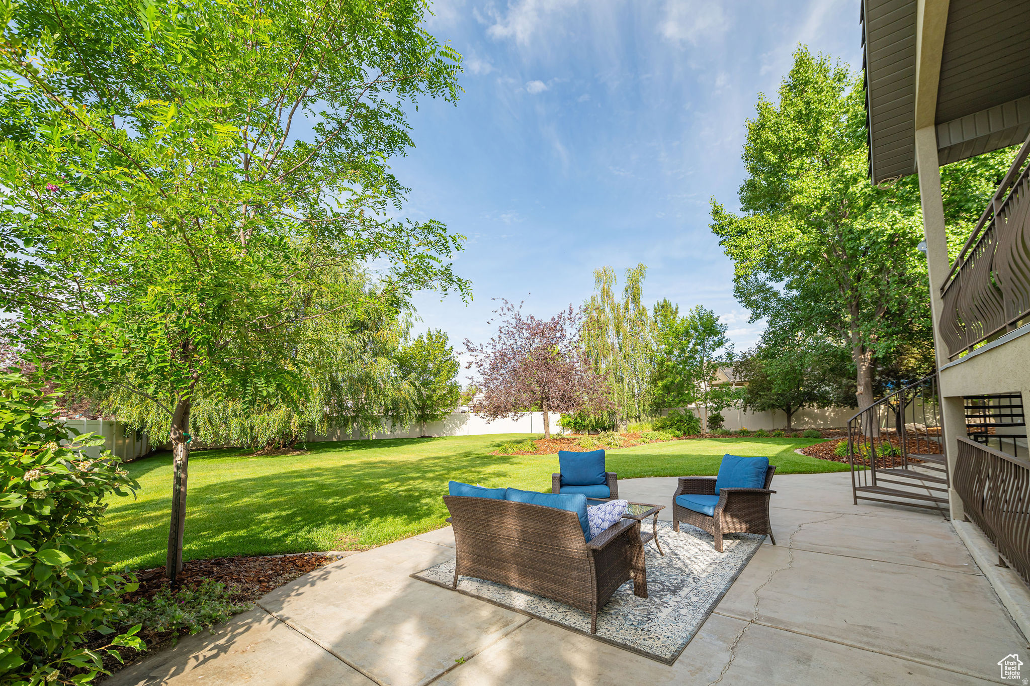 WINDSOR FARMS - Residential