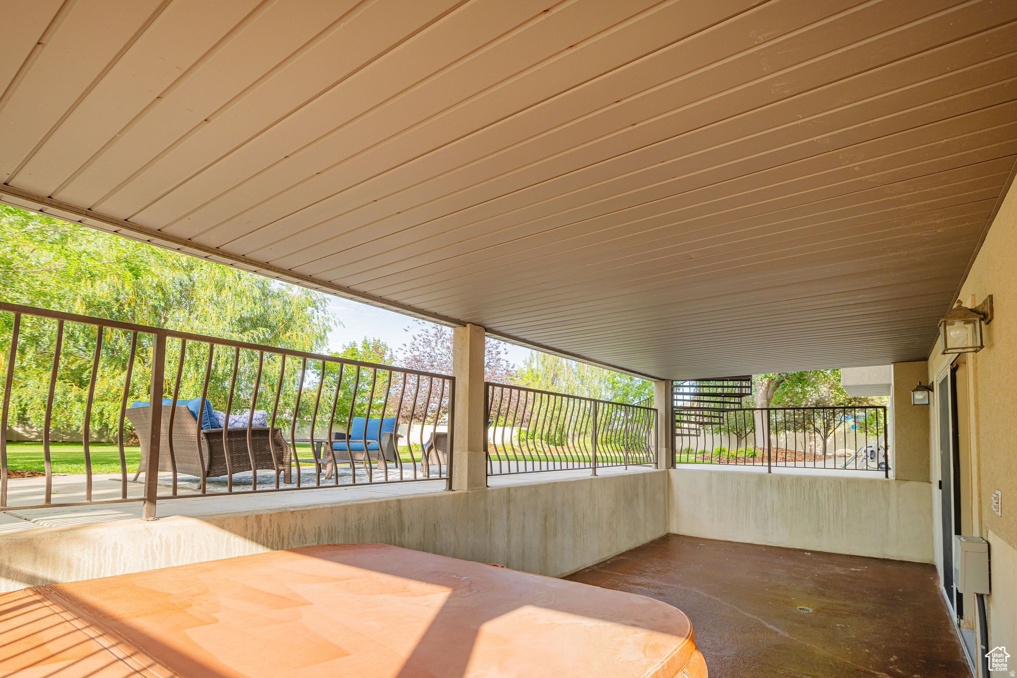 WINDSOR FARMS - Residential