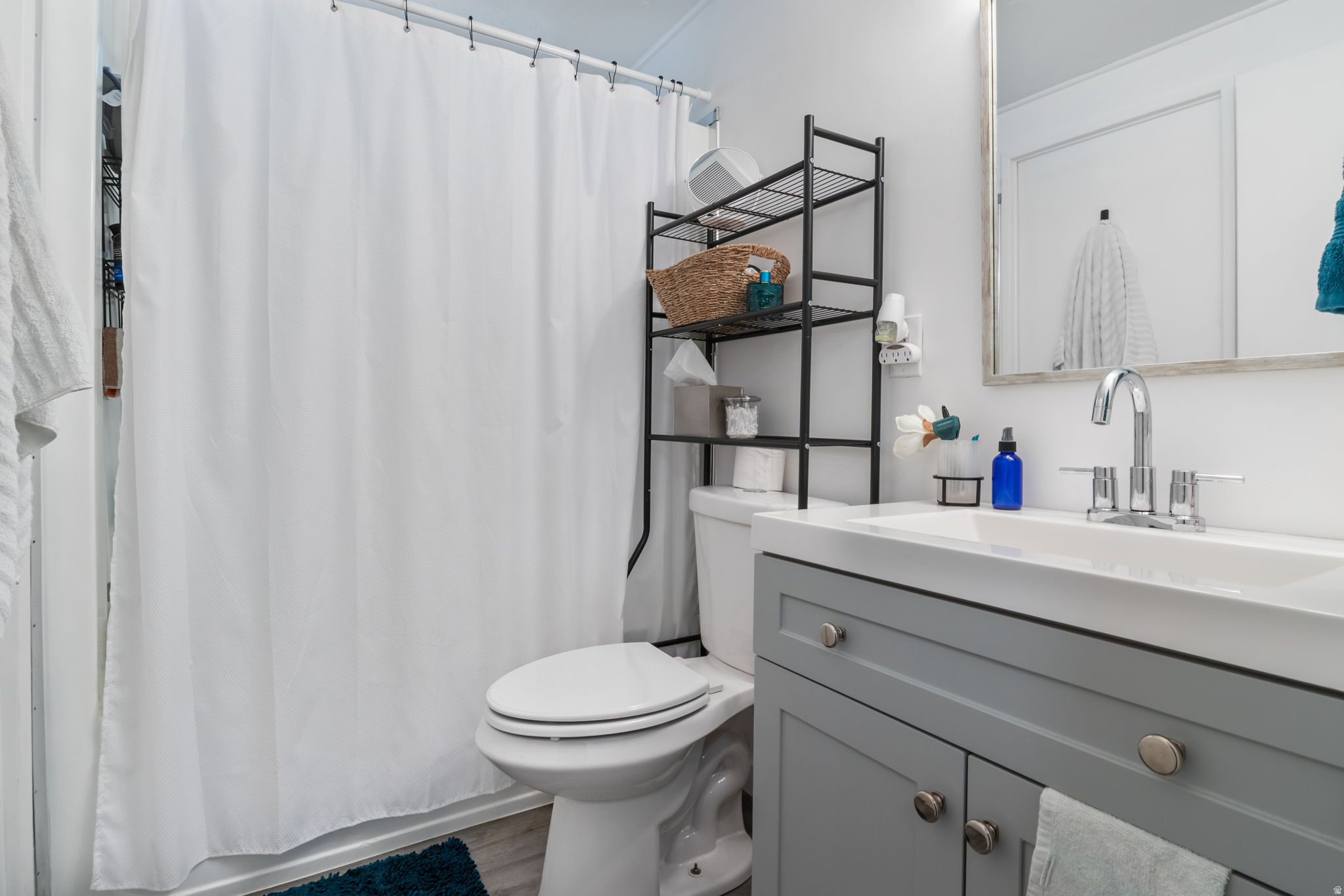 LAKEVIEW ESTATES - Residential