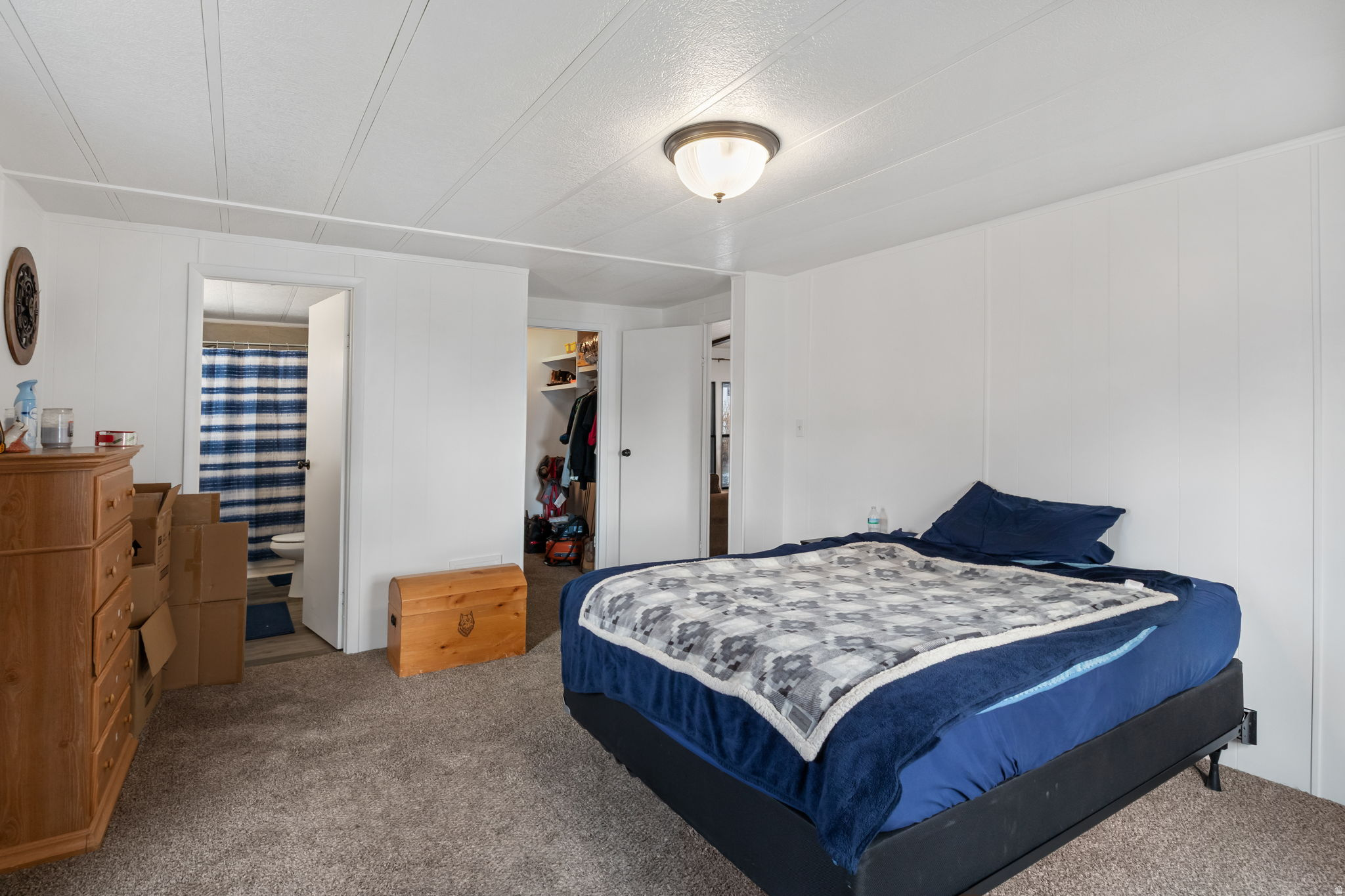 LAKEVIEW ESTATES - Residential