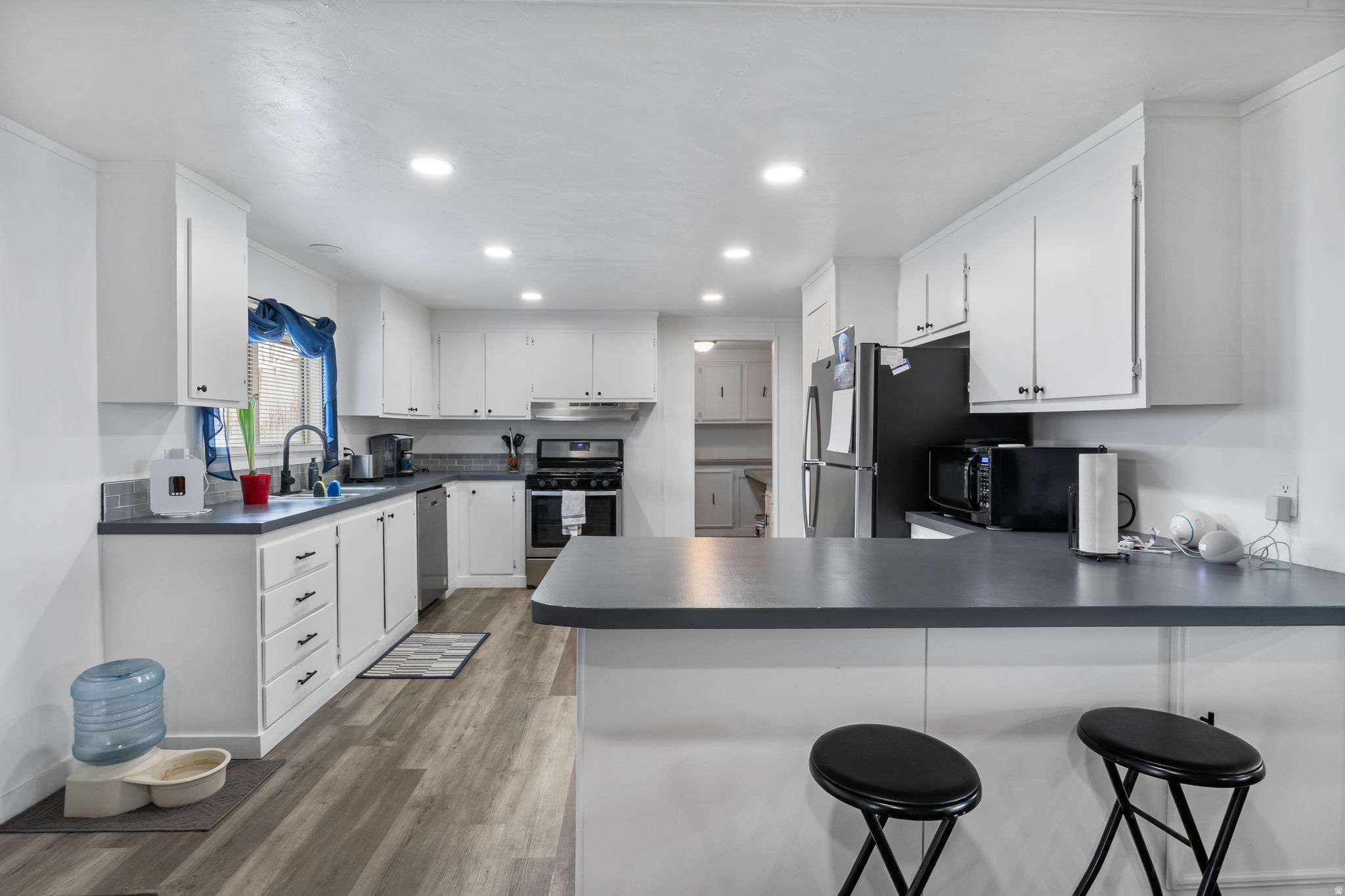 LAKEVIEW ESTATES - Residential