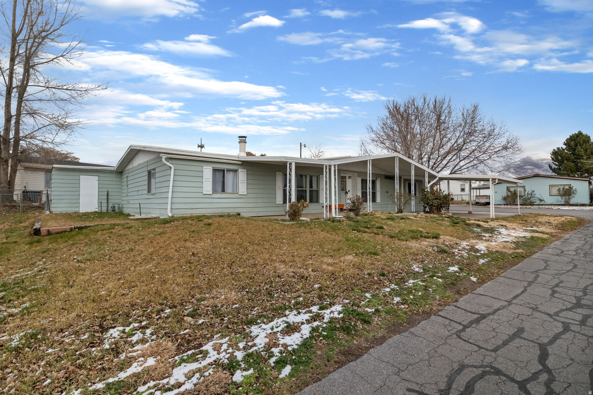 LAKEVIEW ESTATES - Residential