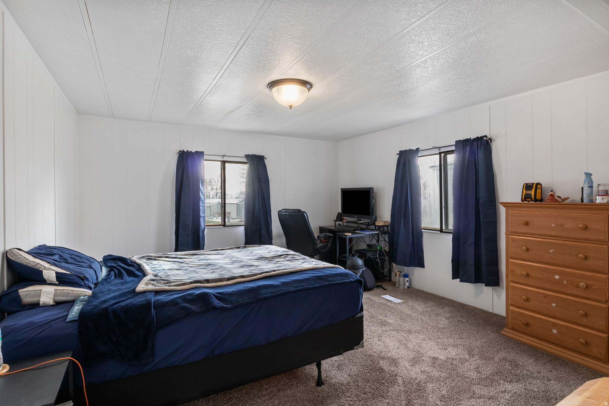 LAKEVIEW ESTATES - Residential