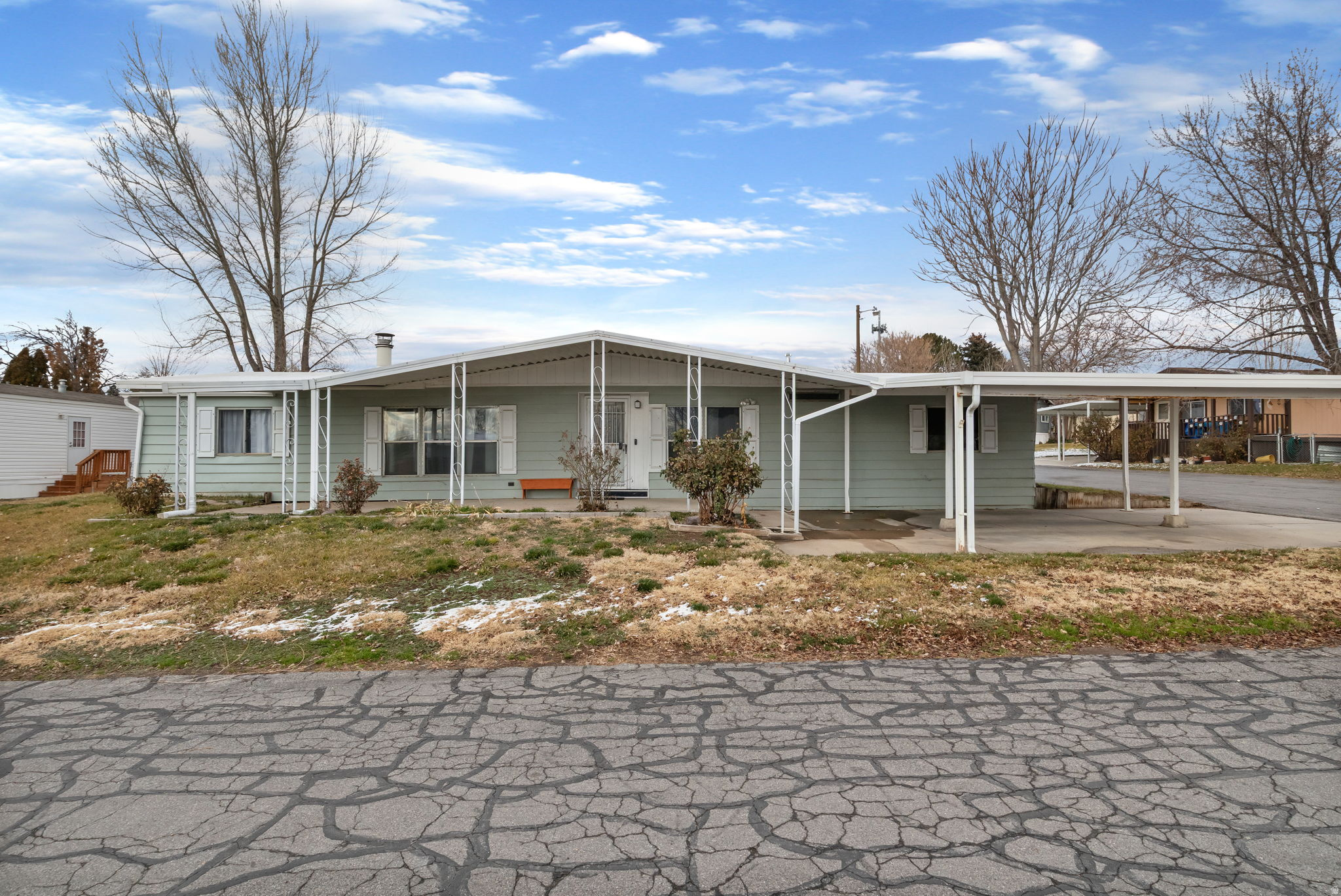 LAKEVIEW ESTATES - Residential