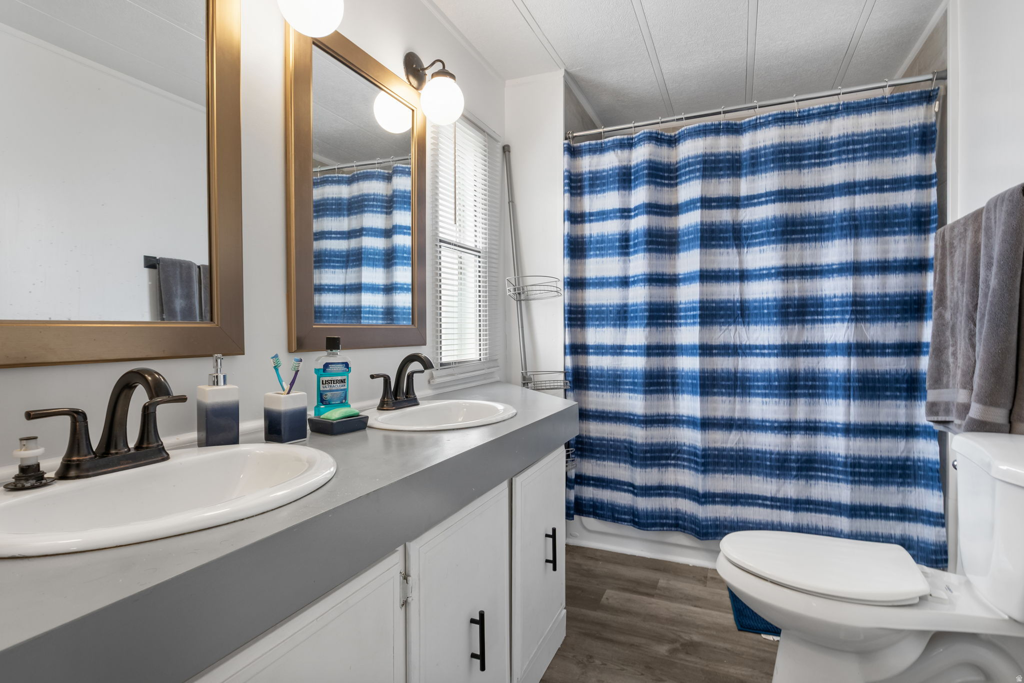 LAKEVIEW ESTATES - Residential