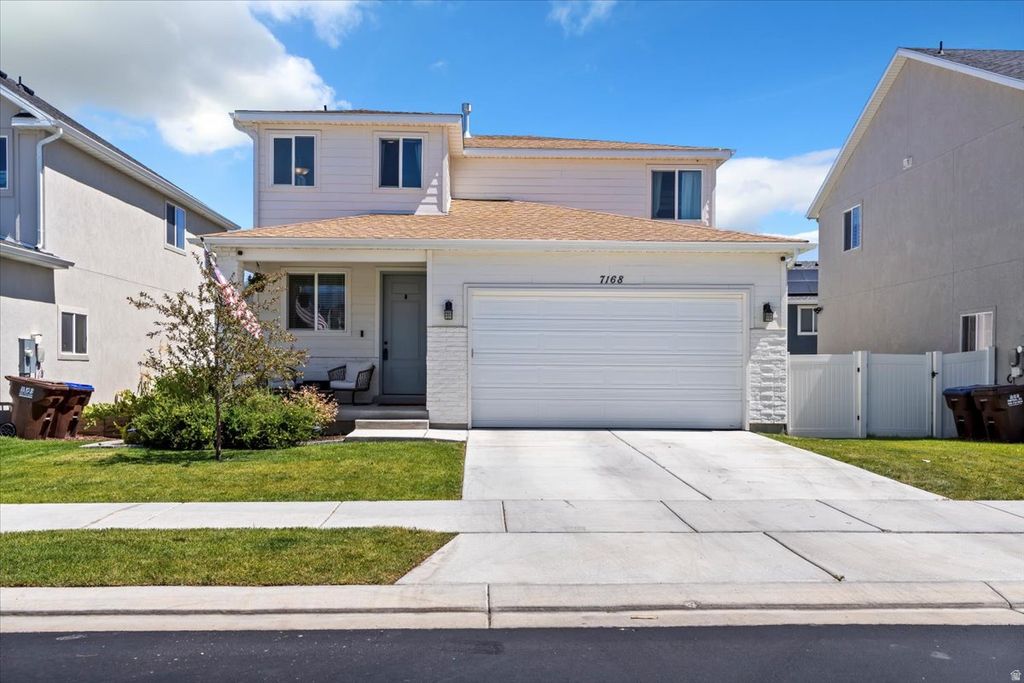 Photo of 7168 N SILVER SPRING WAY E, Eagle Mountain, UT 84005 (MLS # 2152688)