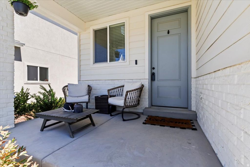 Photo of 7168 N SILVER SPRING WAY E, Eagle Mountain, UT 84005 (MLS # 2152688)