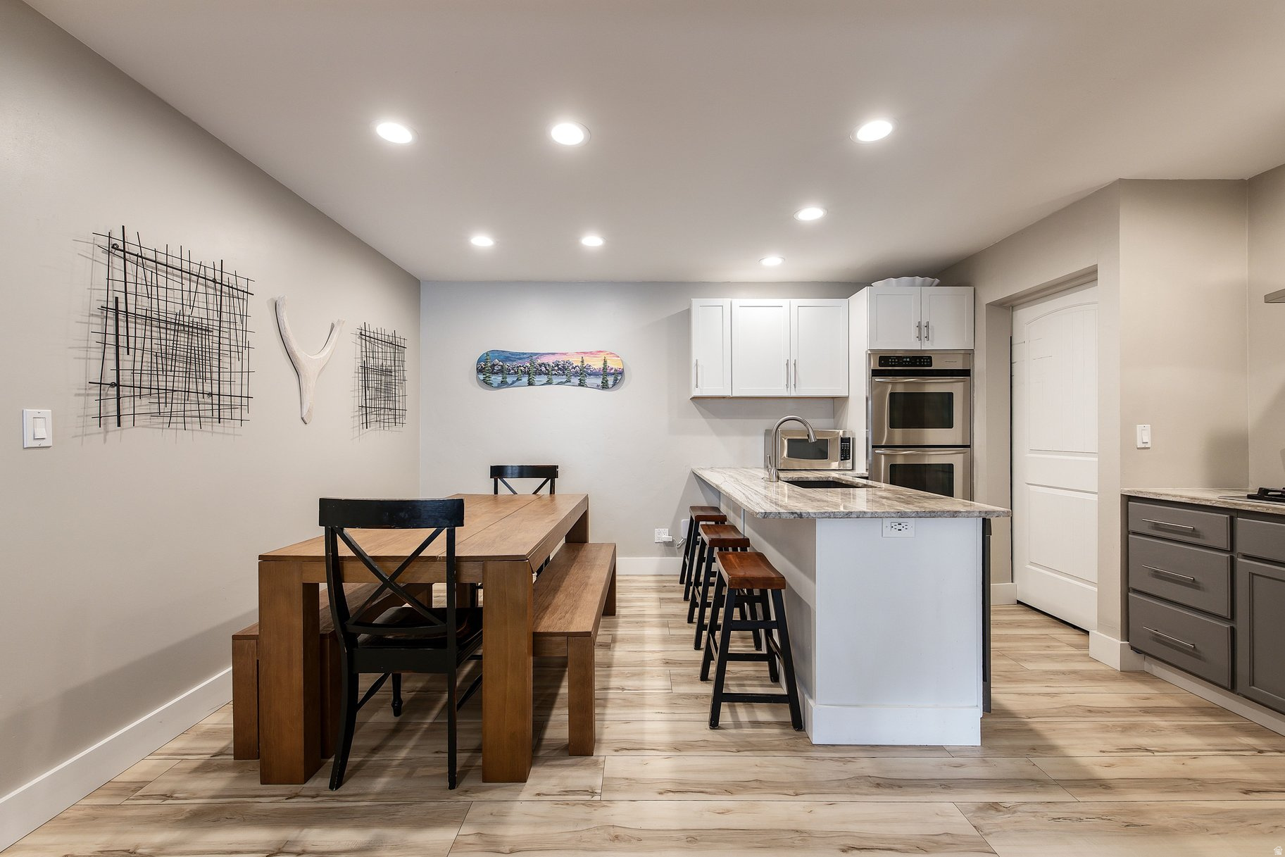 CLAIMJUMPER CONDOMINIUM - Residential